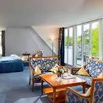 Carstens Hotel 4*