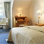 Carstens Hotel 4*