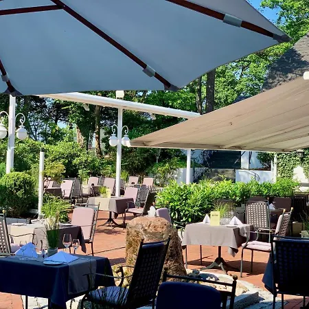 Carstens Hotel 4*